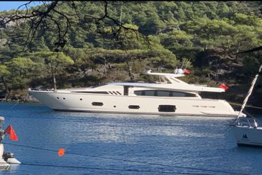 80' Ferretti Yachts 2014